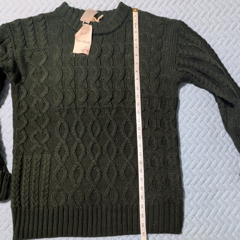 Dark Green Cable Knit Sweater - Picture 6 of 6